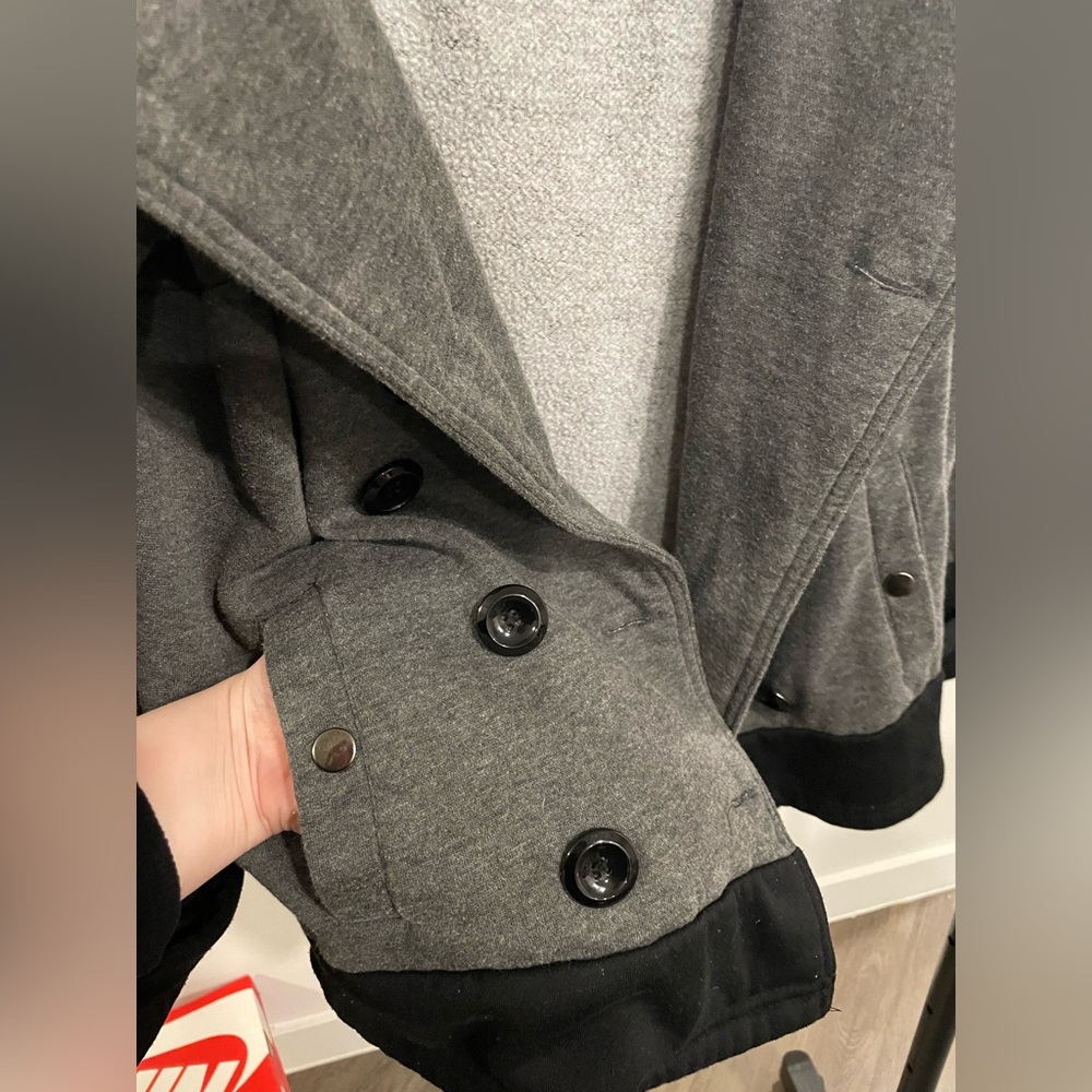 Grey & black coat w/ detachable hood - Picture 7 of 8